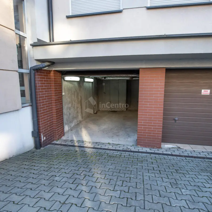 małopolskie, Kraków, Dębniki, Kobierzyńska, Do wynajęcia garaż, 14,21m2. Kobierzyńska.